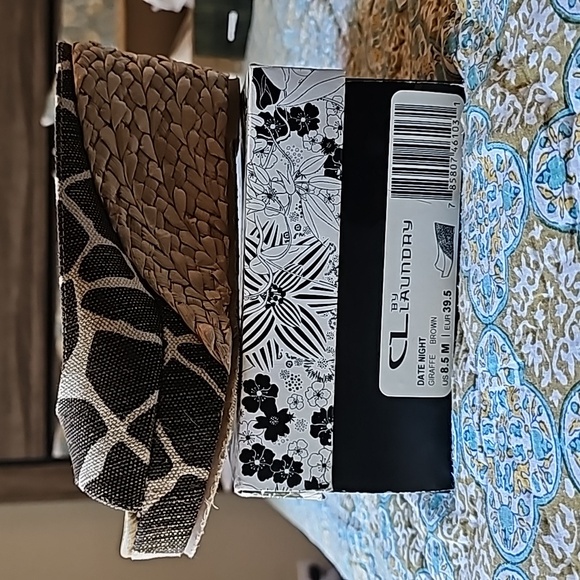 NWOT CL by Laundry Date Night Brown Giraffe Wedges - Picture 10 of 10